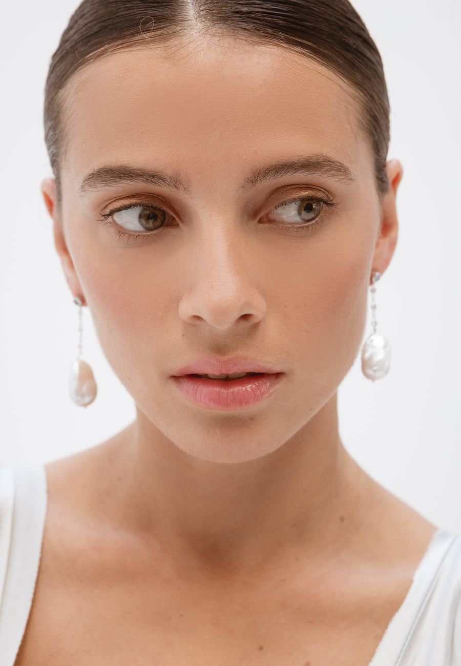 Lavani Pendientes Celine Plata Perla Barroca