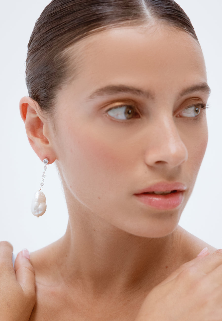 Lavani Pendientes Celine Plata Perla Barroca