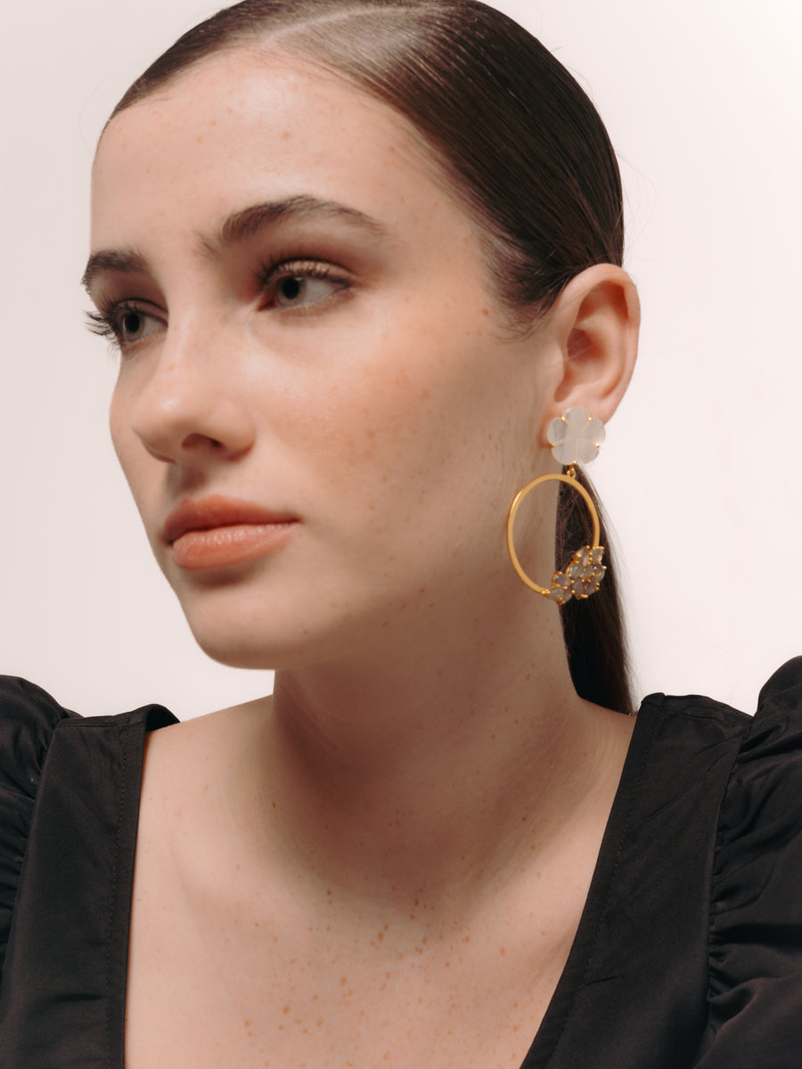 Lavani Pendientes Daisy Gris