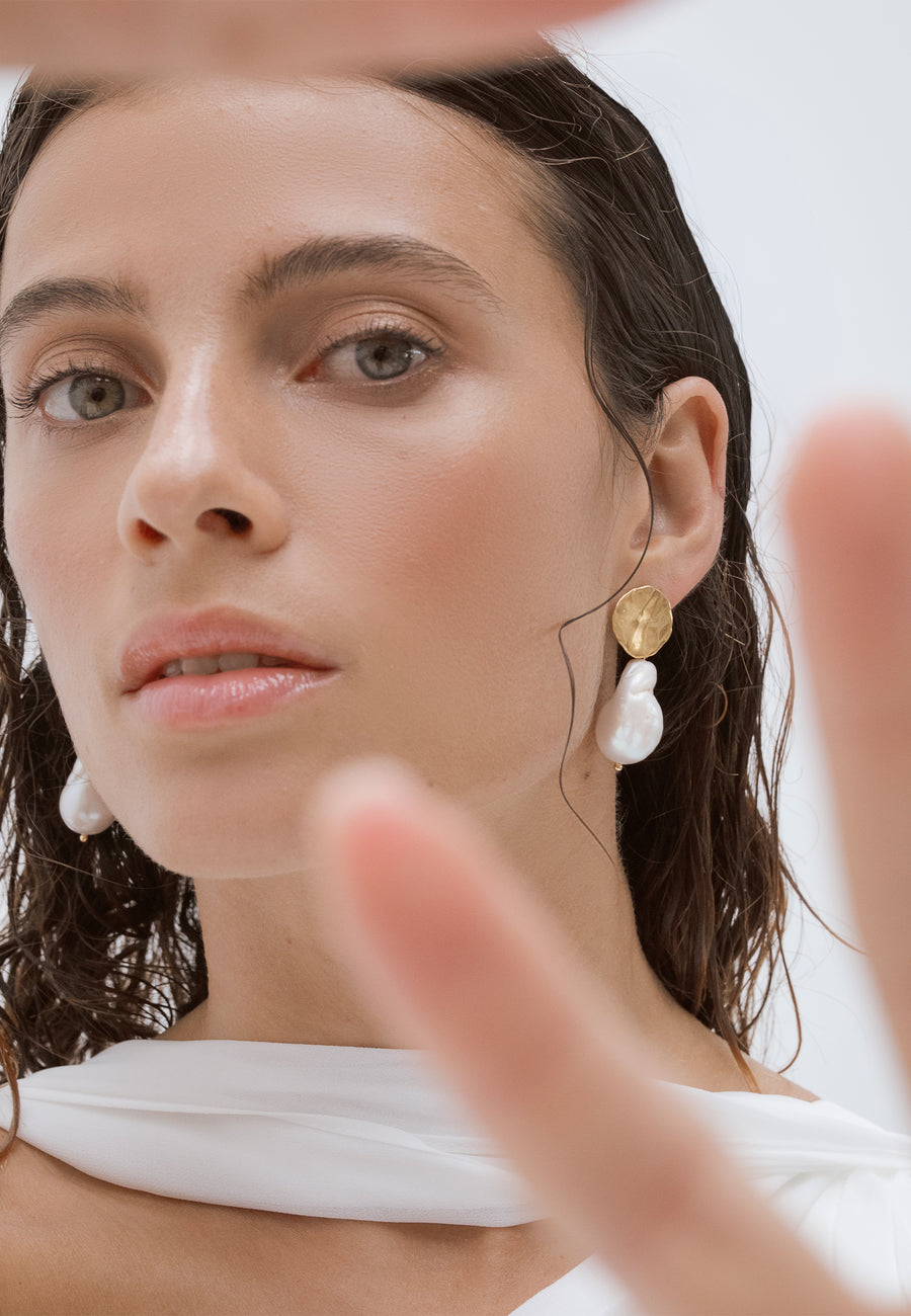 Lavani Pendientes Ondina Perla