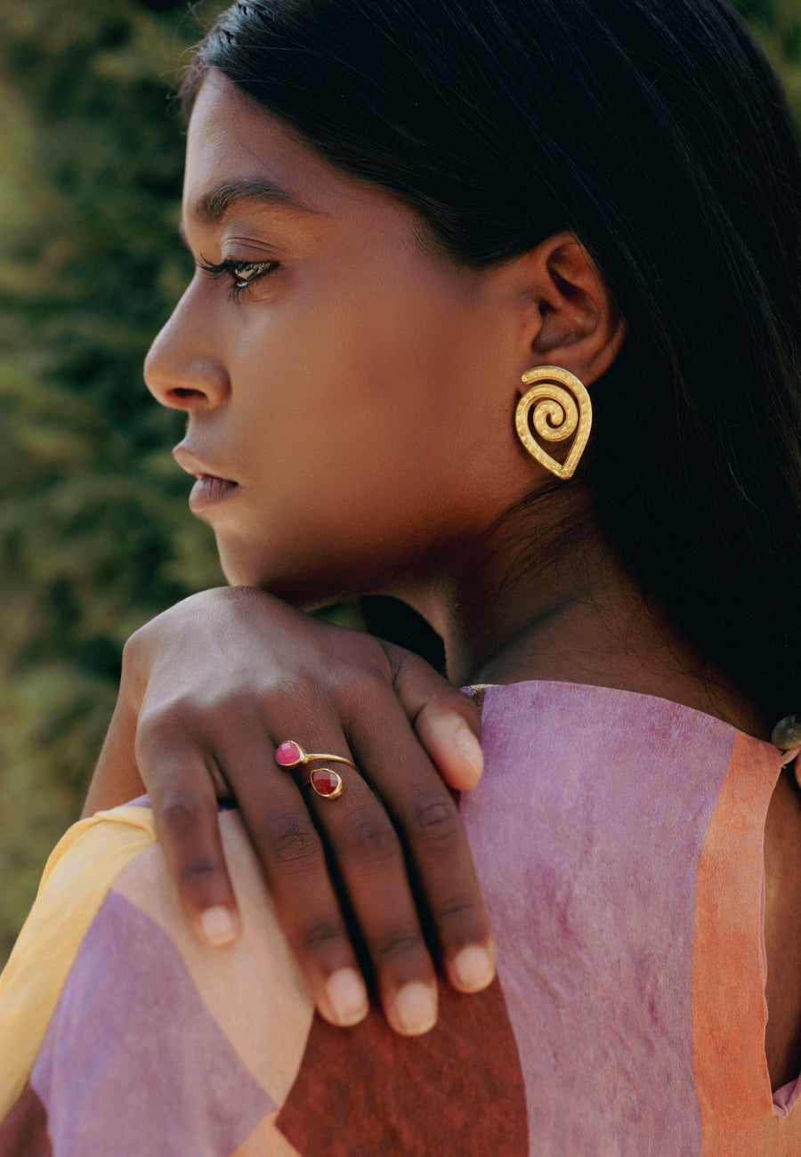 Lavani Pendientes Spiral Dorados