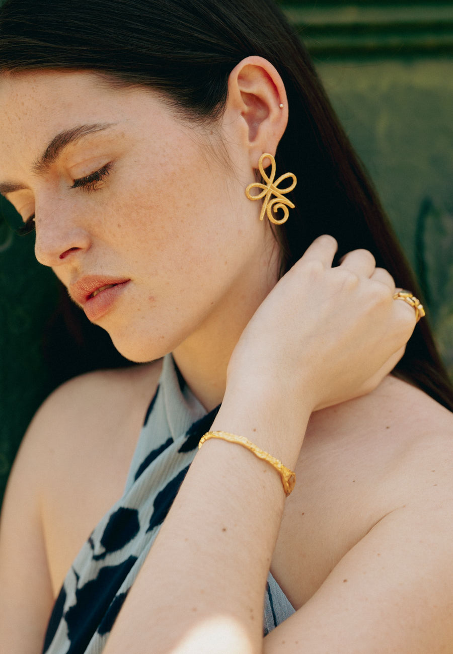 Lavani Pendientes Unconditional Love Dorado