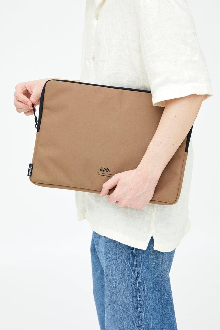 Lefrik Funda Portátil Capture 13" Camel
