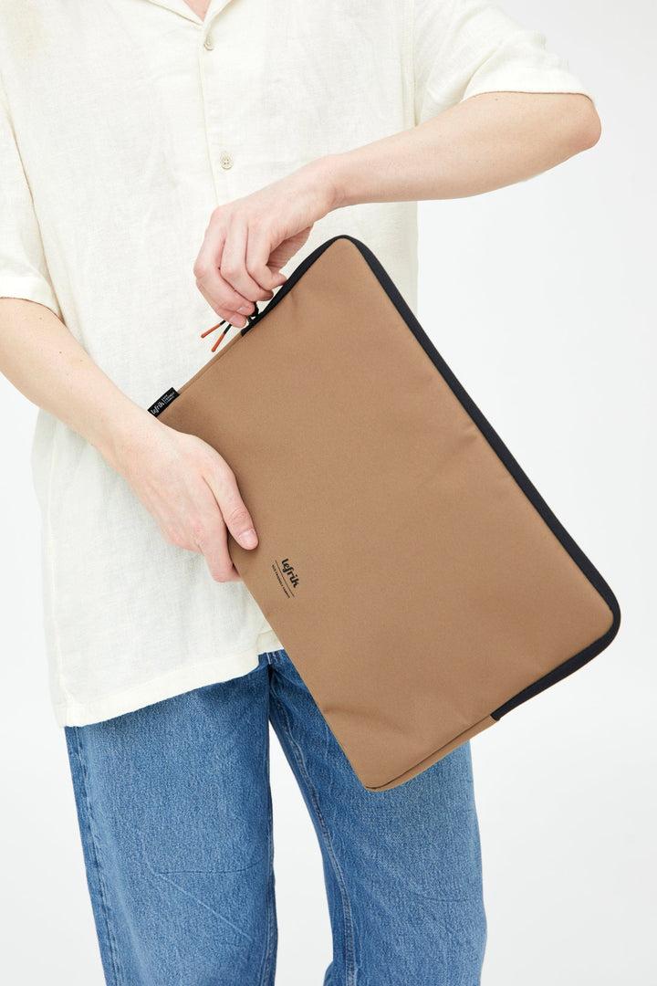 Lefrik Funda Portátil Capture 15" Camel