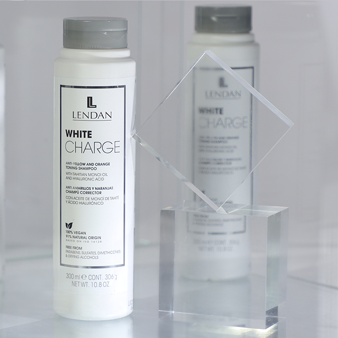 Lendan Cosmetics WHITE CHARGE SHAMPOO