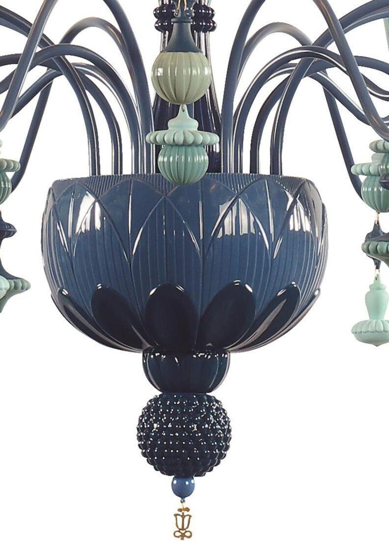 Lladro Chandelier Ivy And Seed 16 Luces. Mediano Plano. Océano (CE/UK/CCC)