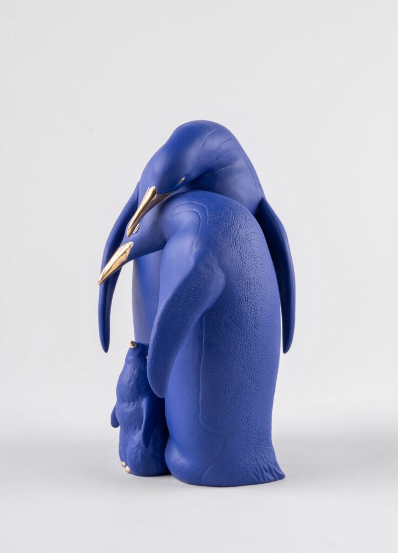 Lladro Escultura Familia De Pingüinos. Azul-dorado. Serie Limitada