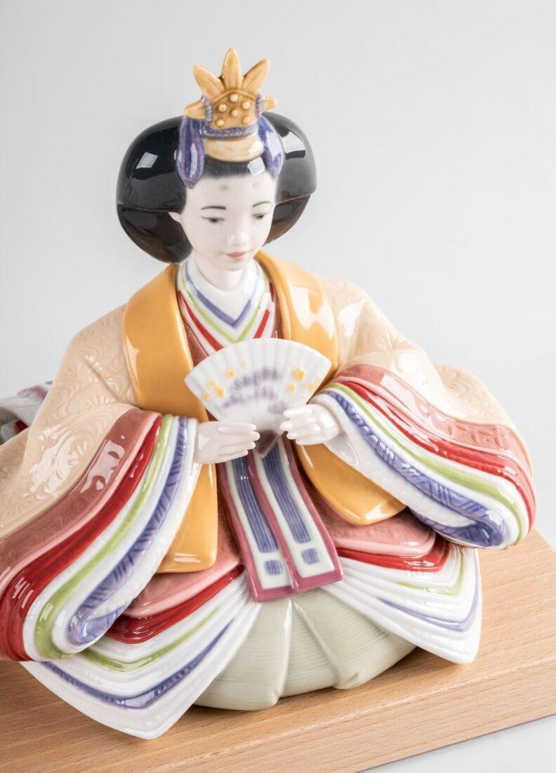 Lladro Escultura Hina Dolls. Verde-amarillo. Serie Limitada
