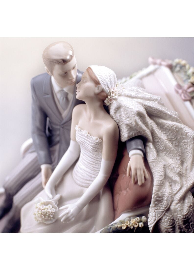 Lladro Escultura Joven Pareja Carruaje De Novios. Serie Limitada