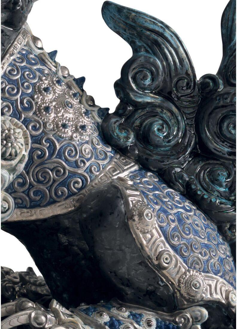 Lladro Escultura Leona Guardián. Negro. Serie Limitada