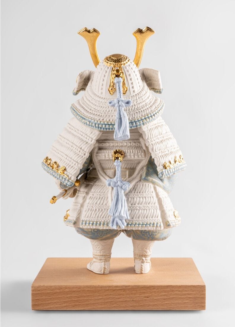 Lladro Escultura Niño Samurái. Blanco. Serie Limitada