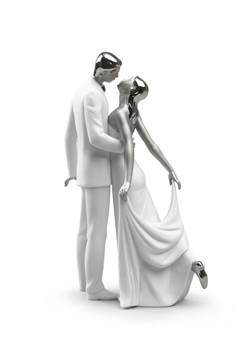 Lladro Figura Joven Pareja Feliz Aniversario. Lustre Plata
