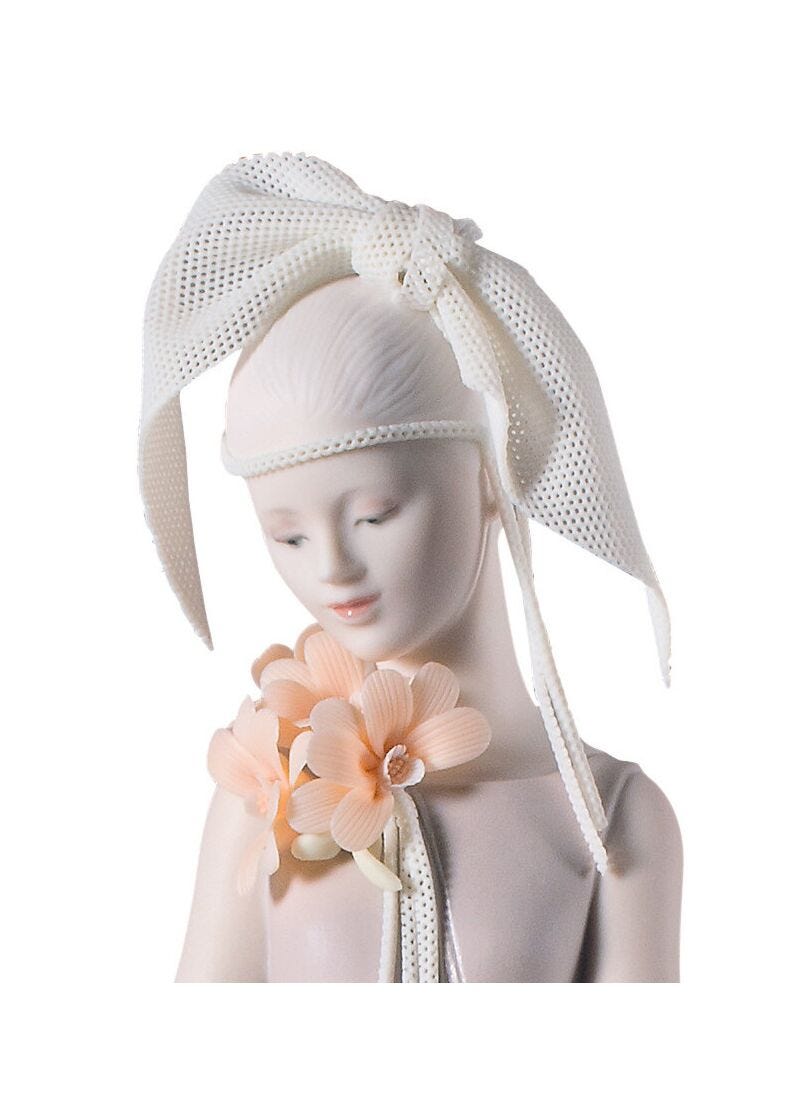 lladro Figura mujer Haute Allure Modelo exclusivo. Serie limitada