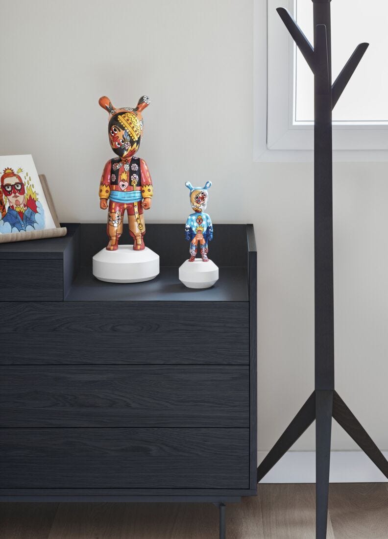 Lladro Figura The Guest By Ricardo Cavolo. Grande. Serie Limitada