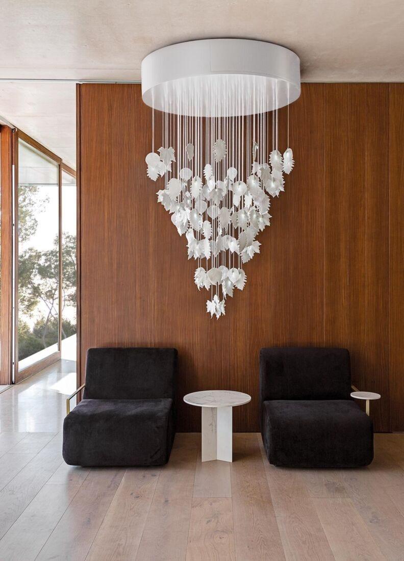 Lladro Chandelier Magic Forest 1 10 M (CE/UK). Blanco