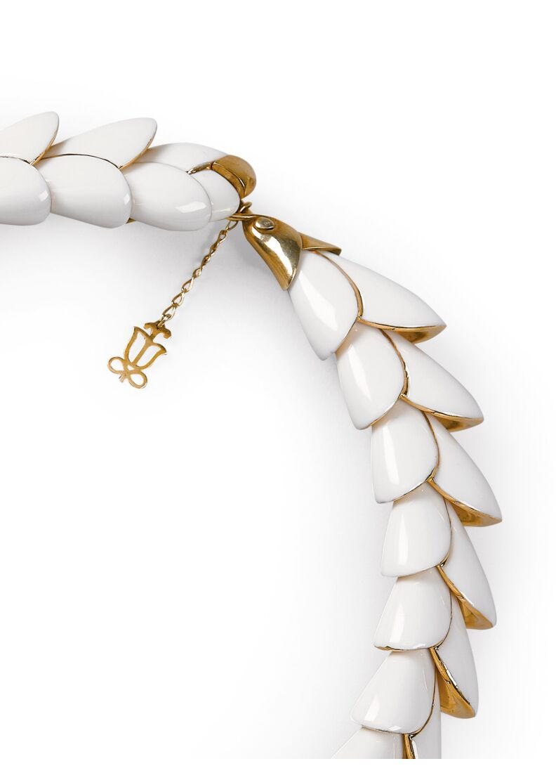 Lladro Collar Heliconia