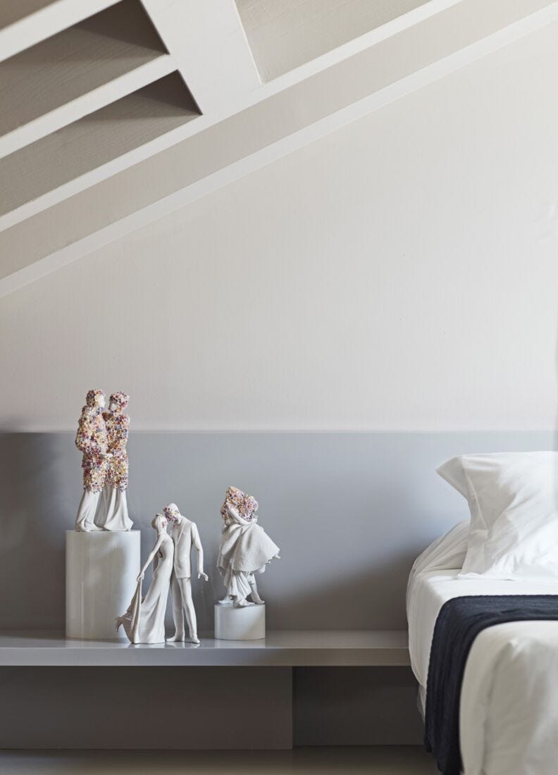 Lladro Escultura Amor I (flores)