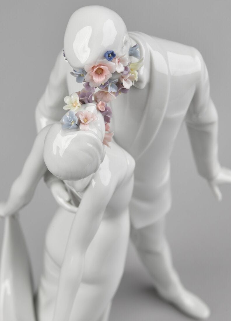 Lladro Escultura Amor I (flores)