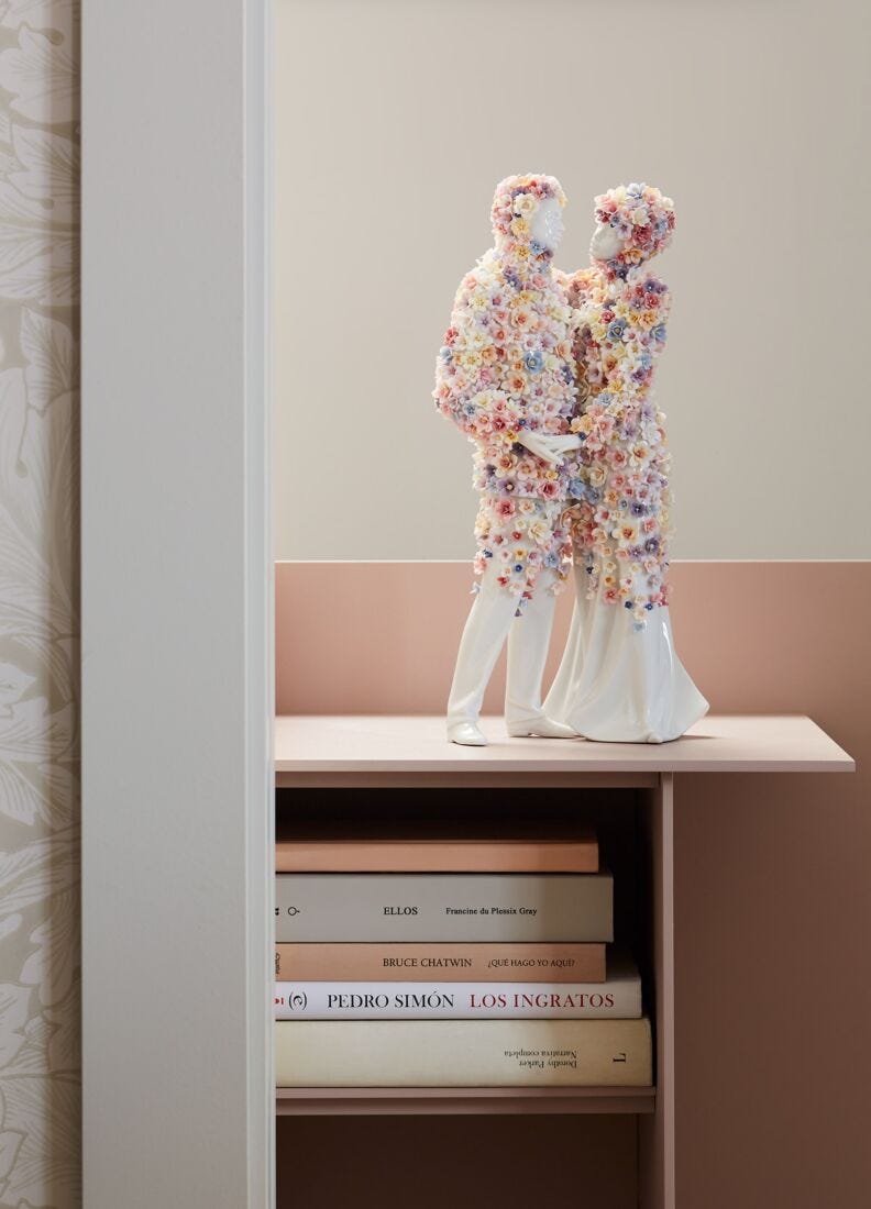 lladro Escultura Amor III (flores)