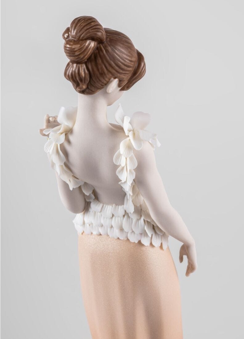 Lladro Escultura Bordado Exquisito. Serie Limitada