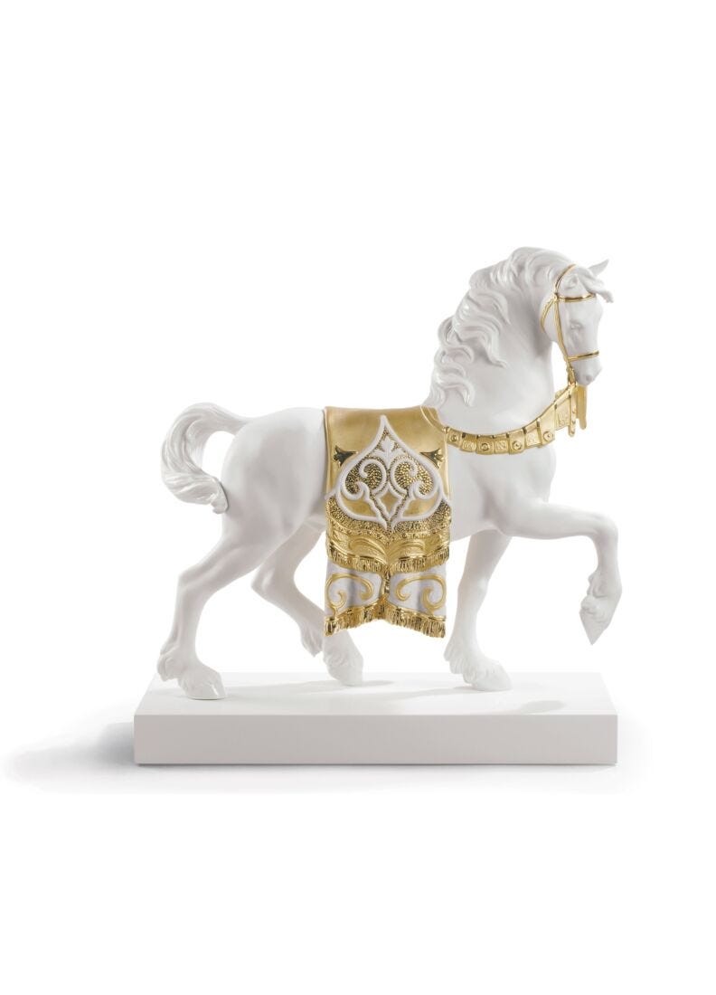 lladro Escultura Caballo cortesano. Lustre oro