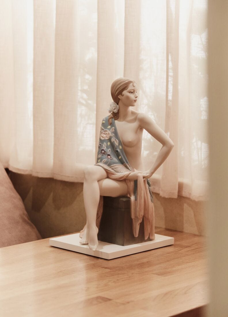 Lladro Escultura Desnudo Con Mantón. Metalizado