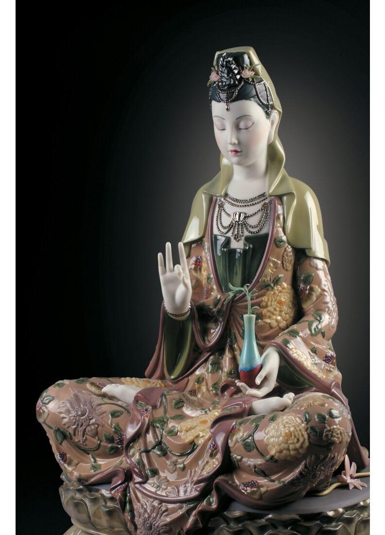 Lladro Escultura Kwan Yin. Serie Limitada