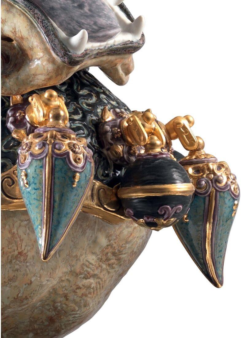 Lladro Escultura León Guardián. Rojo. Serie Limitada