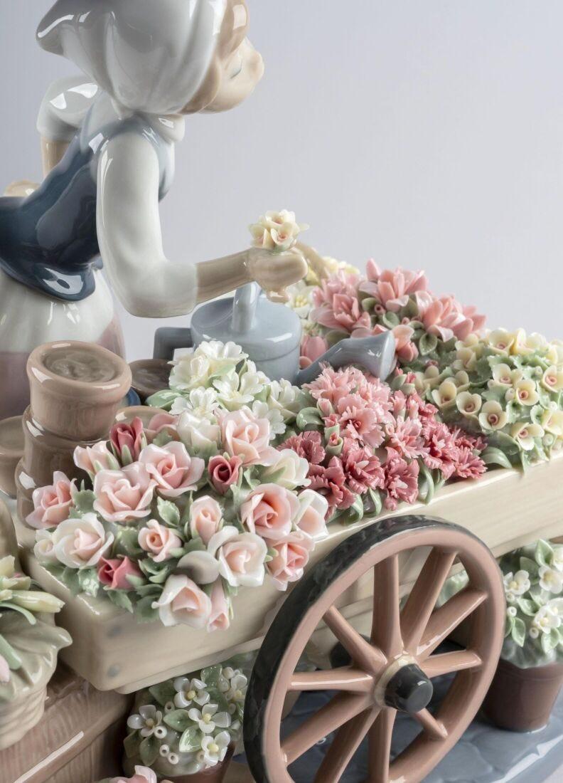 Lladro Escultura Mujer El Puesto De Flores