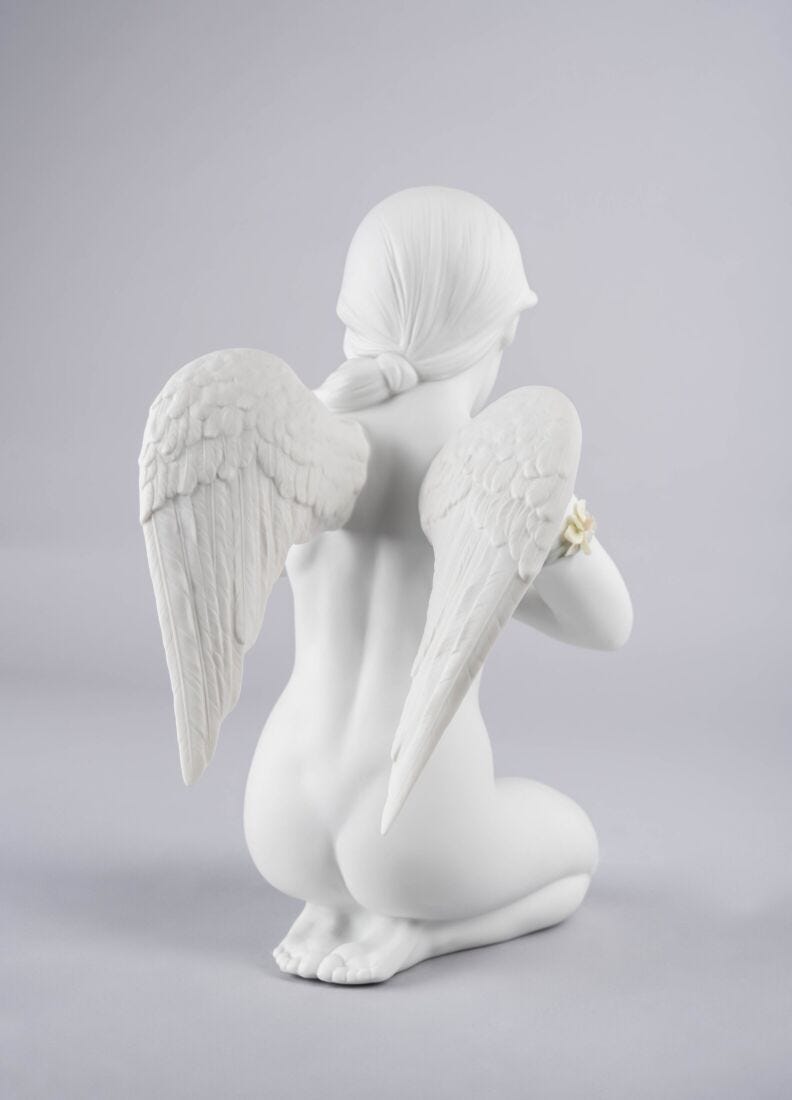 Lladro Figura ángel Corazón Celestial
