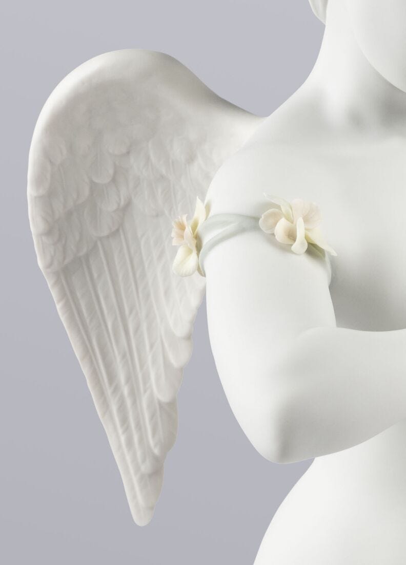 Lladro Figura ángel Corazón Celestial