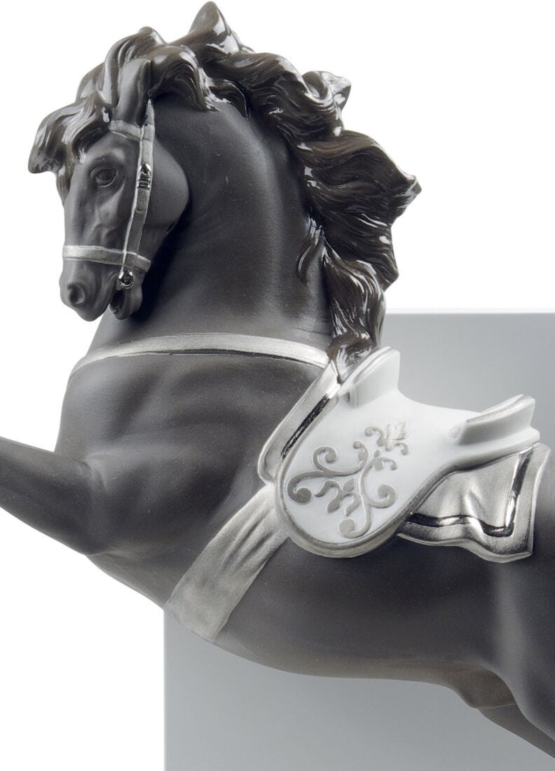 Lladro Figura Caballo En Pirouette. Lustre Plata