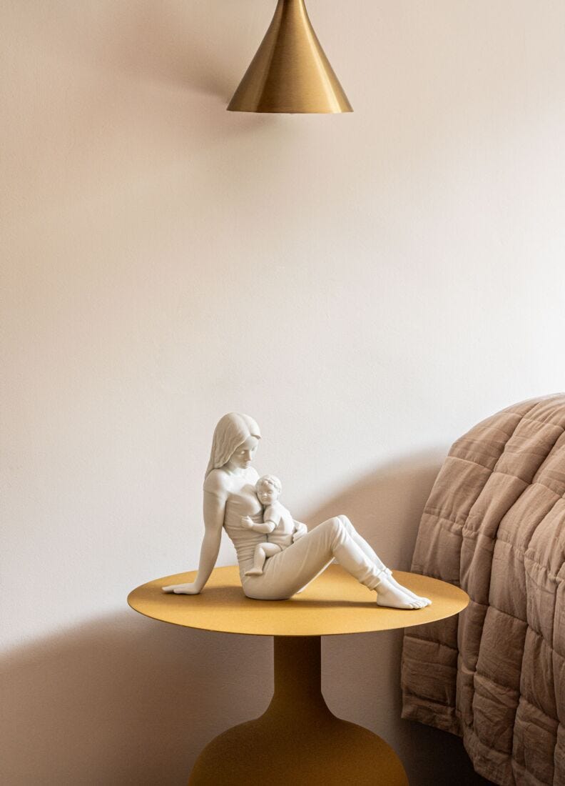 Lladro Figura El Amor De Una Madre. Blanco Mate