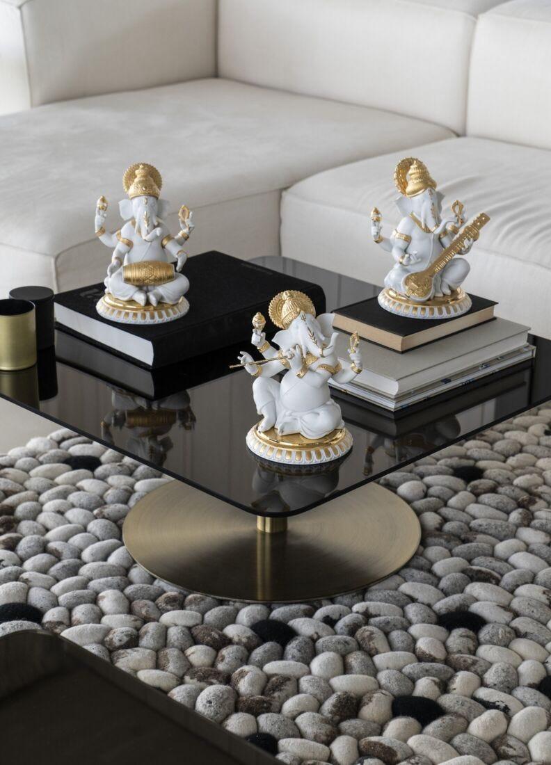 Lladro Figura Ganesha Con Veena. Lustre Oro