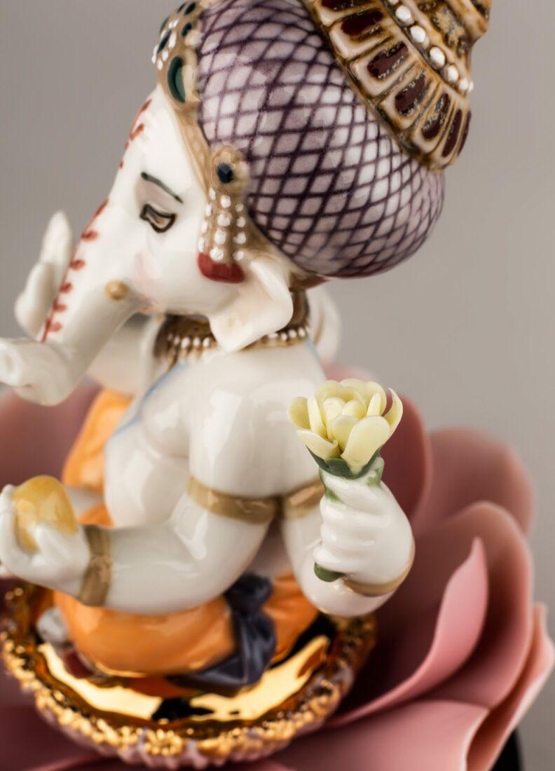 Lladro Figura Ganesha Sobre Loto