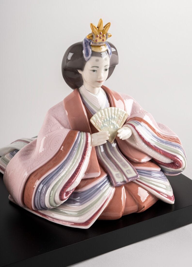 Lladro Figura Hina Dolls. Beige Y Rosa