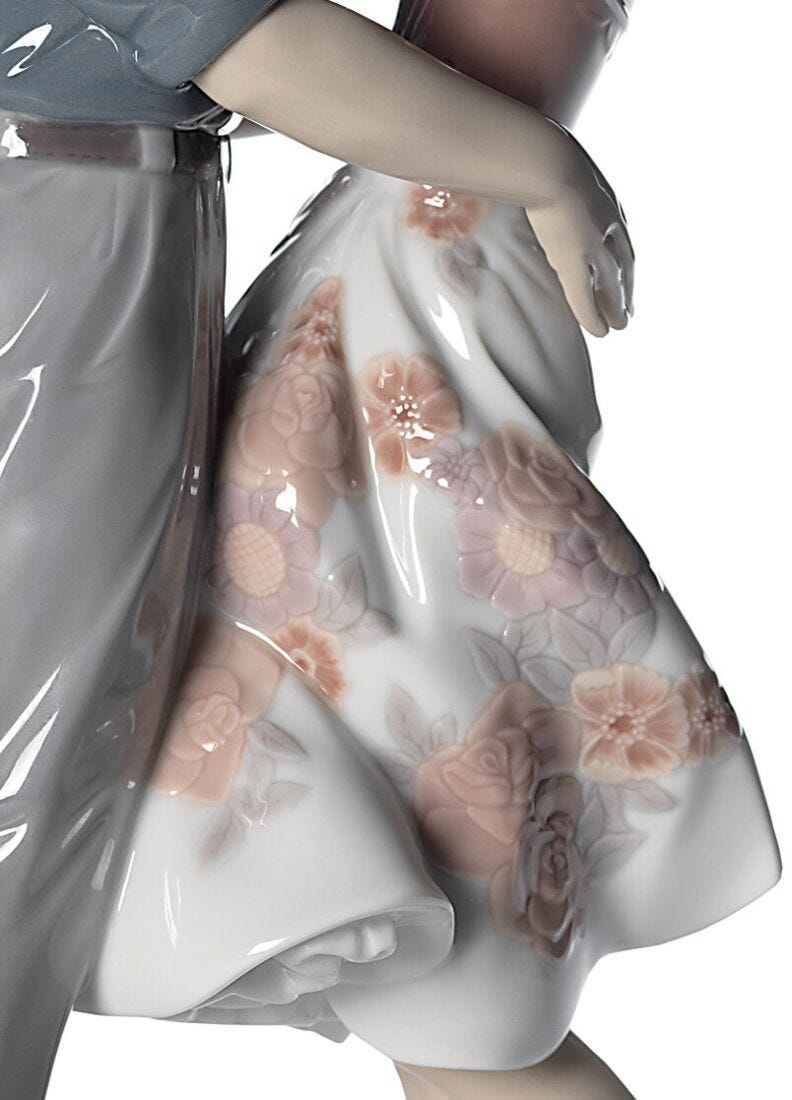 Lladro Figura Joven Pareja Encuentro Feliz