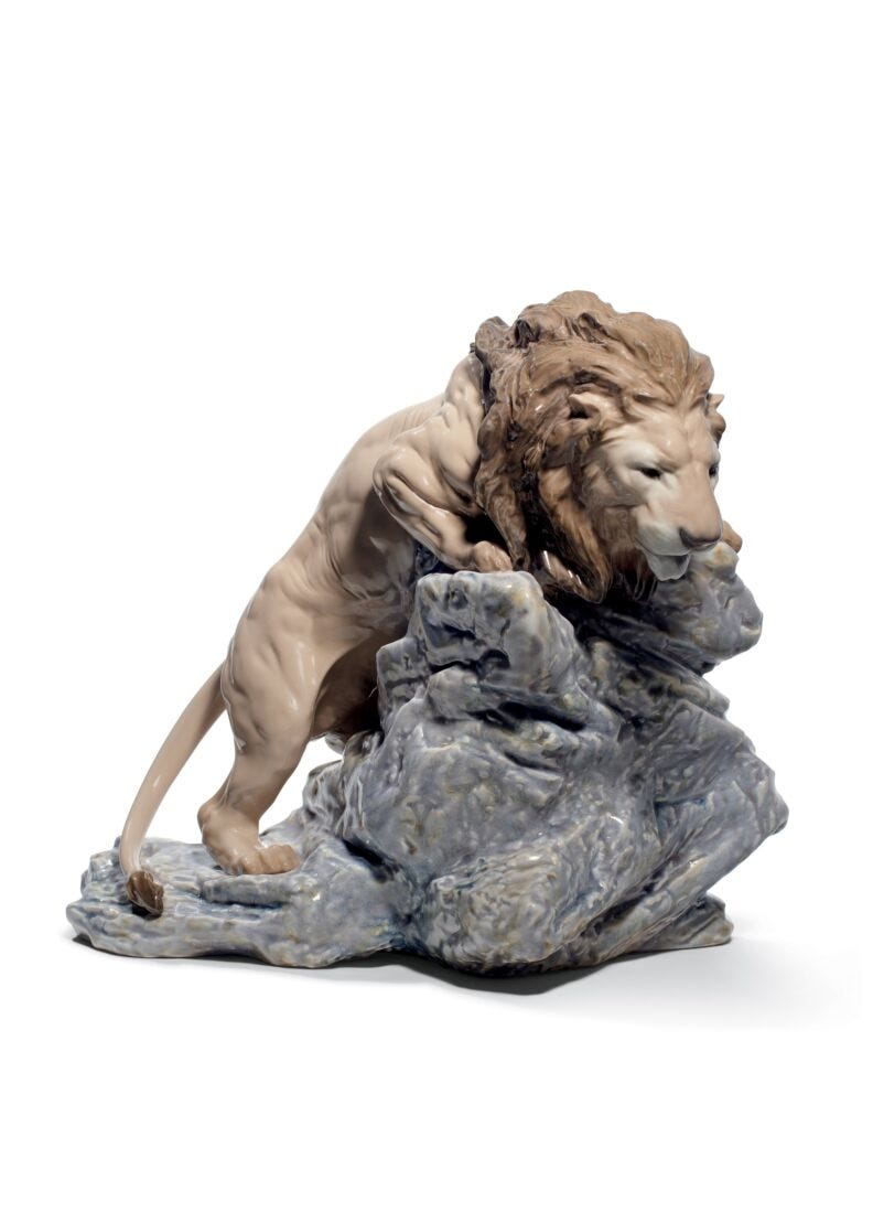 lladro Figura León al acecho