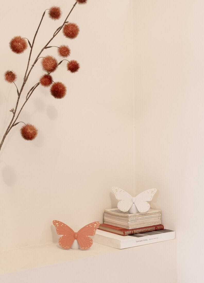 Lladro Figura Mariposa. Lustre Oro Y Coral