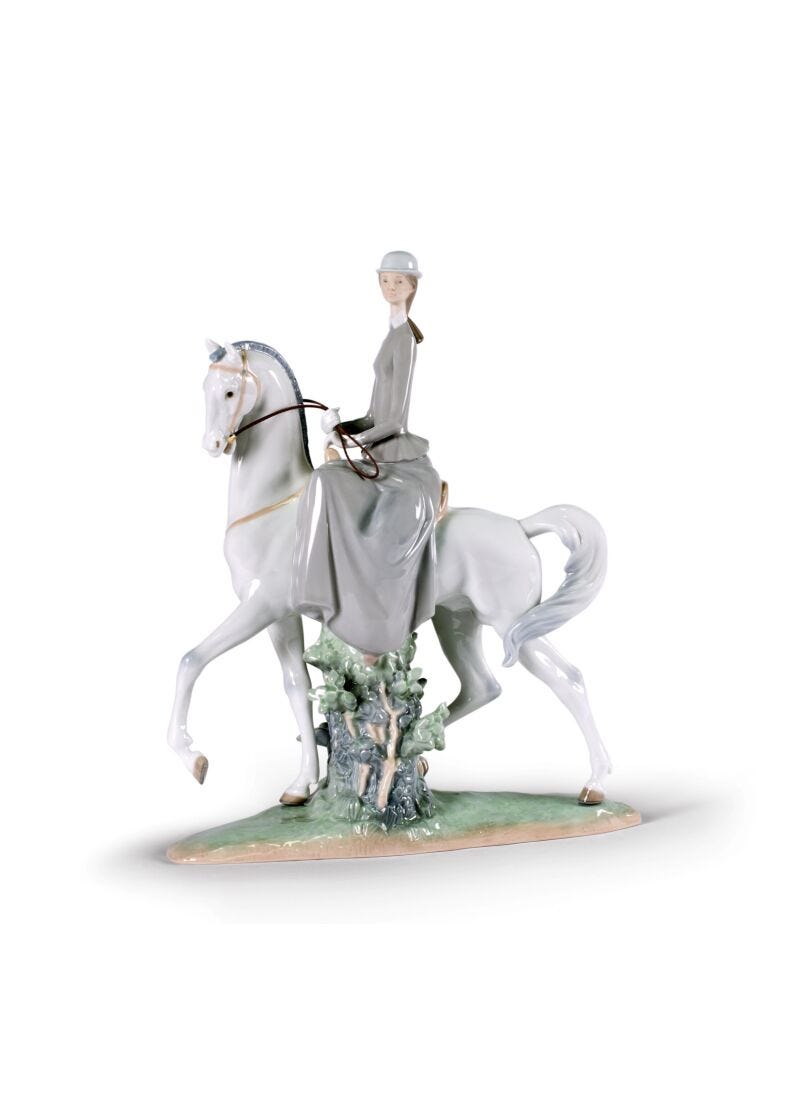 lladro Figura mujer Amazona