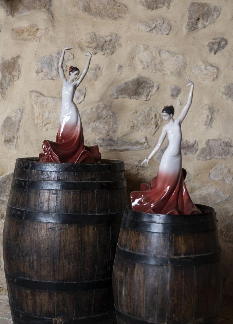 Lladro Figura Mujer Corazón De España