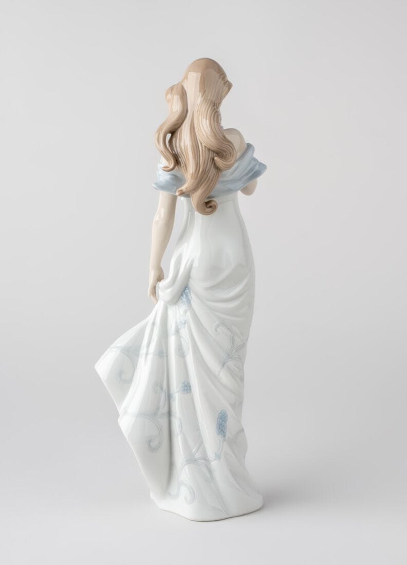 Lladro Figura Mujer El Susurro De Las Flores