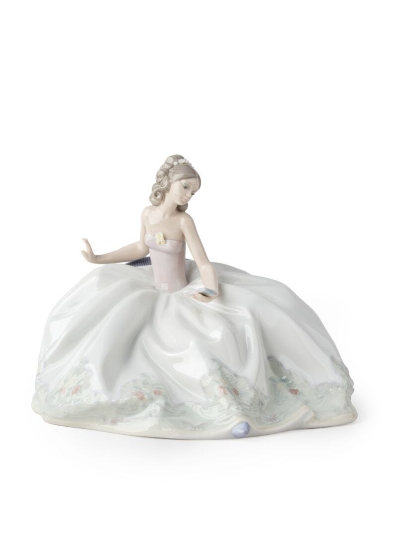 lladro Figura mujer Sentada en la fiesta