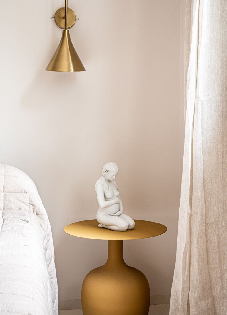 Lladro Figura Mujer Una Nueva Vida