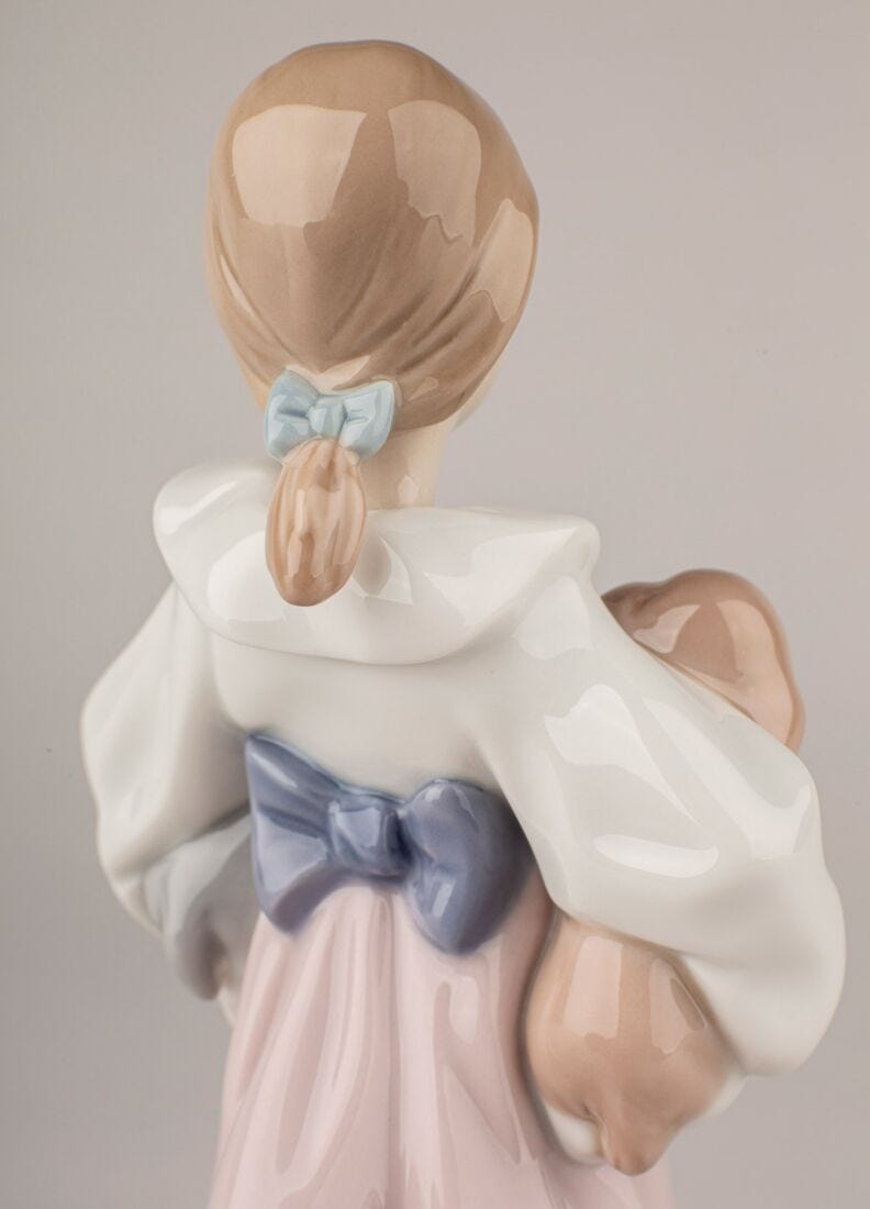 Lladro Figura Niña A Jugar Fuera