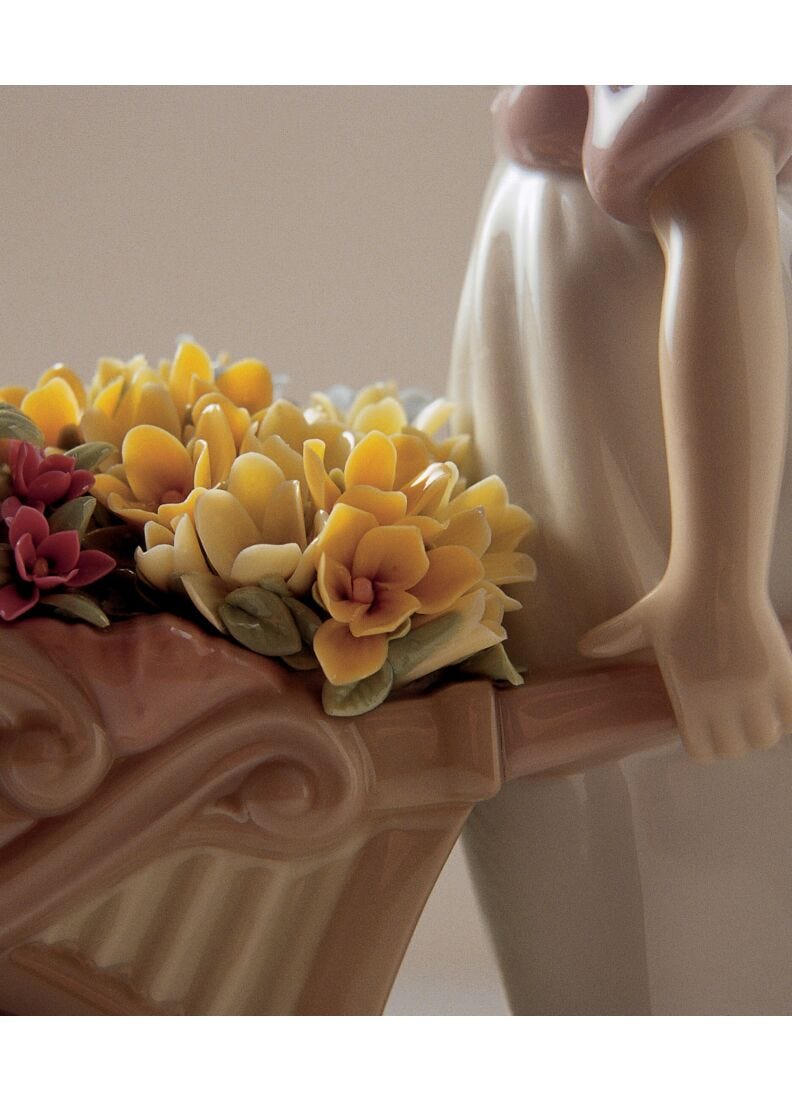 Lladro Figura Niña Con Flores Al Mercado