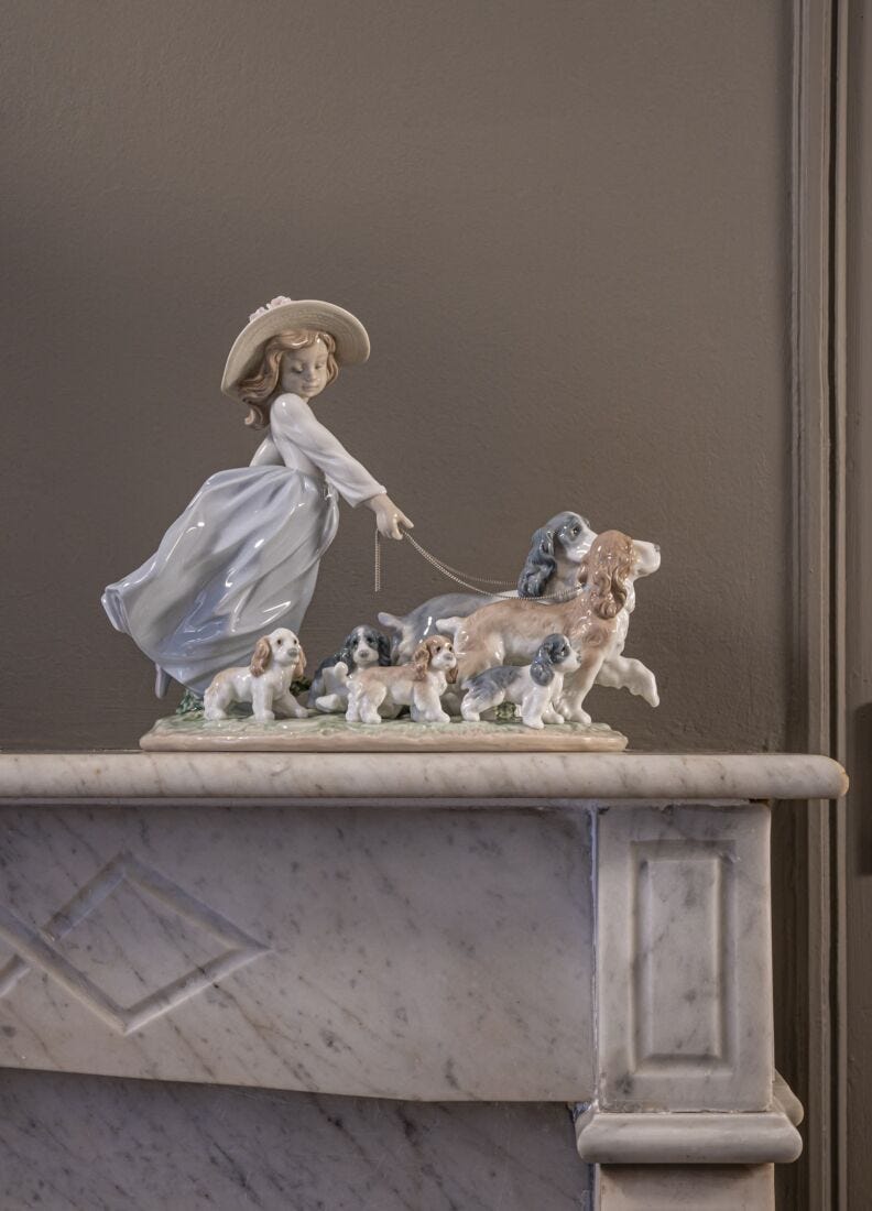 Lladro Figura Niña Con Perros La Gran Familia