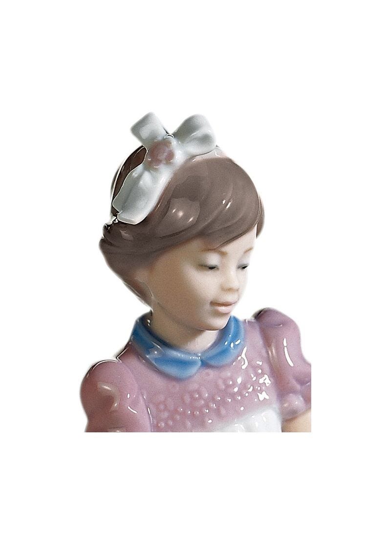 lladro Figura Niña con tarta