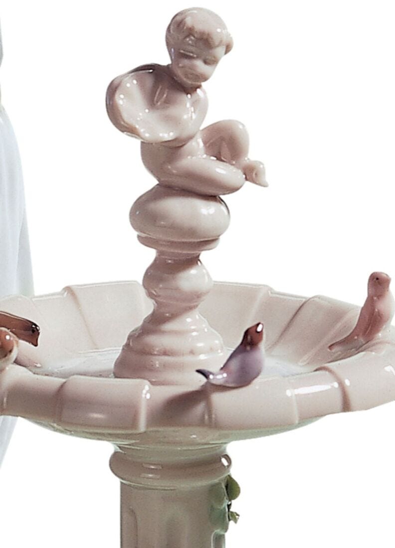 Lladro Figura Niña Pajaritos En La Fuente