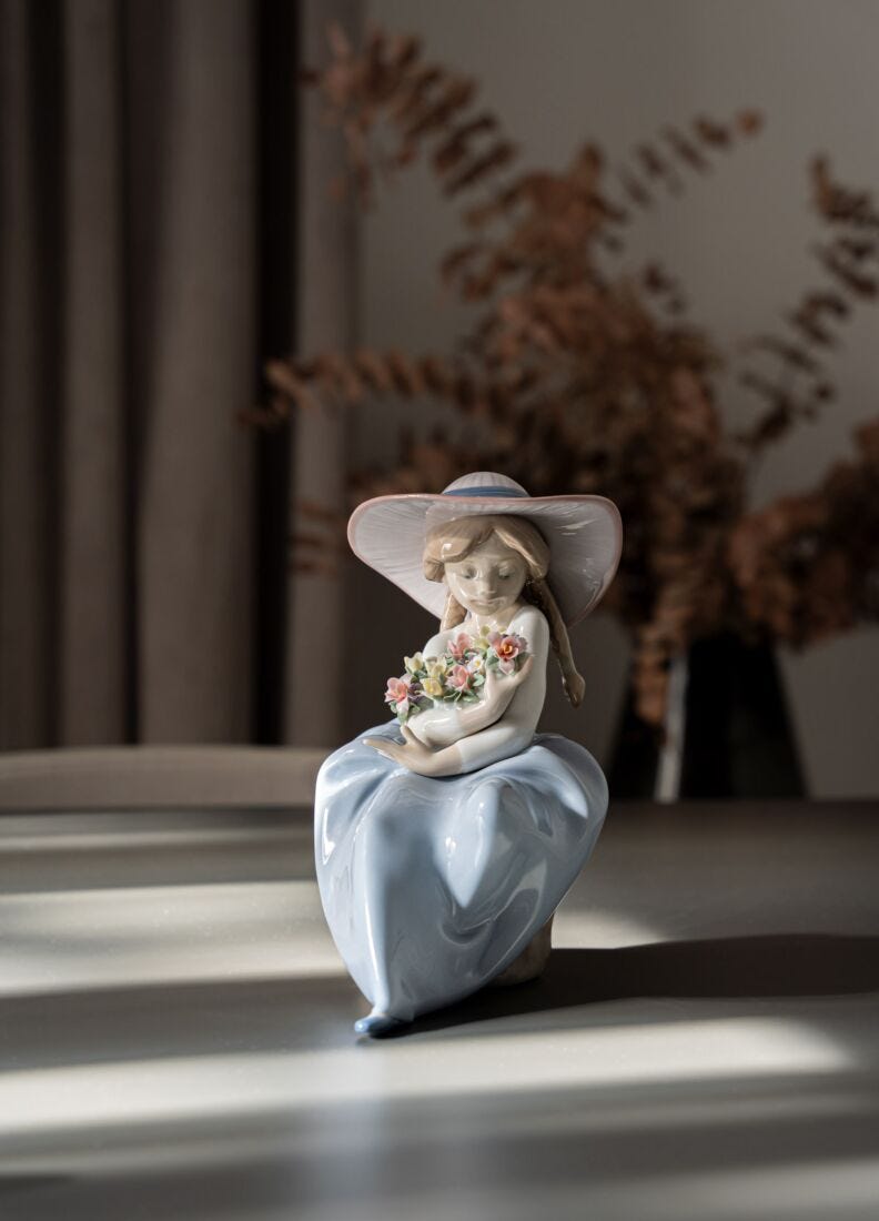 Lladro Figura Niña ¡Qué Bonita Es La Primavera